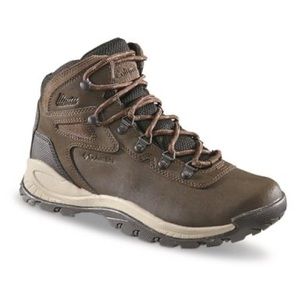 LIKE NEW Columbia New Ridge Plus Brown Hiking Boot